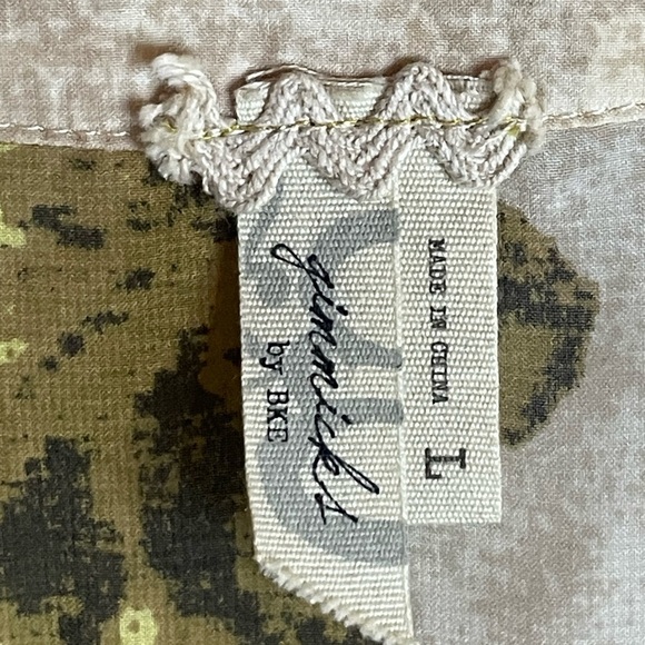 GIMMICKS BY BKE Kimono Top size Large lace trim Beach Vacation Party Cruise L - Picture 5 of 6